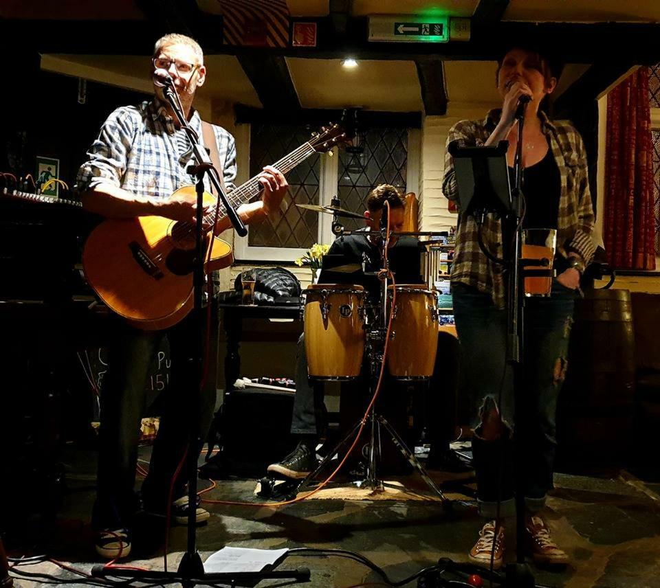 Jolly Sailor Inn 루 외부 사진